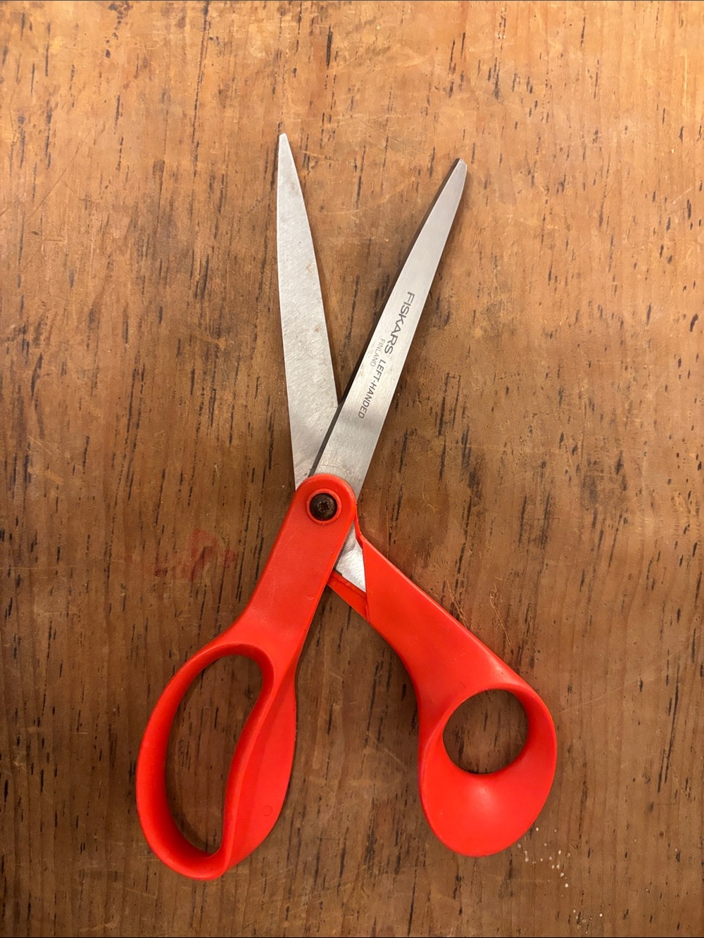 Fiskars Left-Handed Red Handled Scissors - Picture 5 of 6